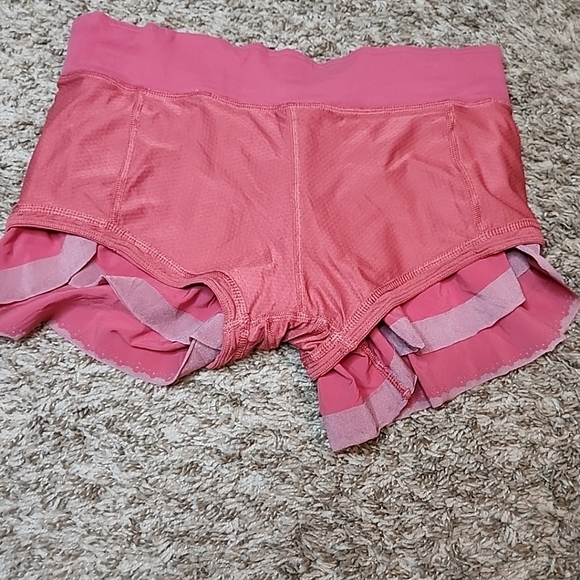 Lululemon Free Spirit Short Women's Sz 6 - Picture 6 of 11